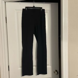 Black yoga pants